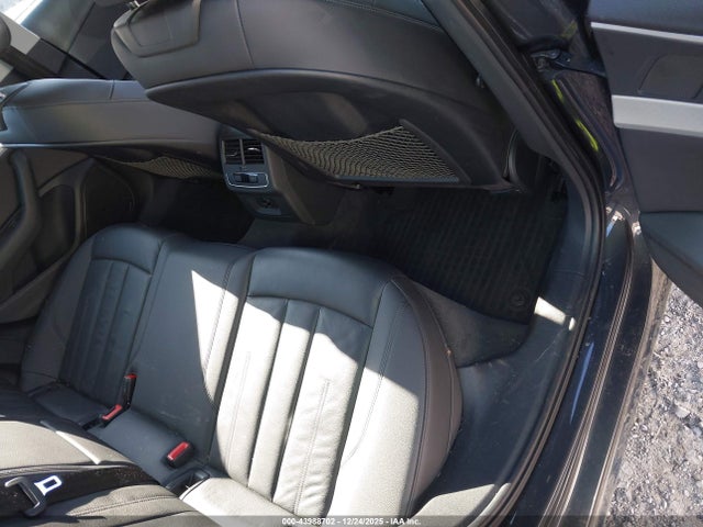 2017 AUDI A4 WAUANAF48HN006498 Photo 7