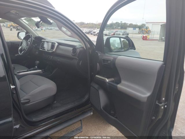2021 TOYOTA TACOMA 5TFAZ5CN1MX102578 Photo 4
