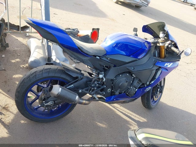 Yamaha YZFR1 2018 JYARN39E4JA004116 Image 11