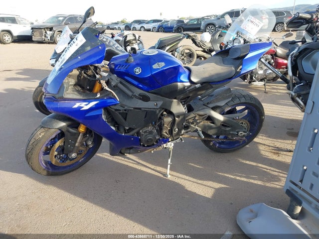 Yamaha YZFR1 2018 JYARN39E4JA004116 Image 12