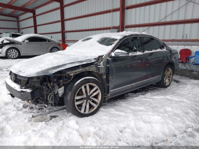 2017 VOLKSWAGEN PASSAT 1VWGT7A31HC034219 Photo 1