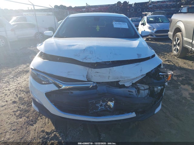 1G1ZG5ST3NF156537 Chevrolet Malibu Fwd Rs