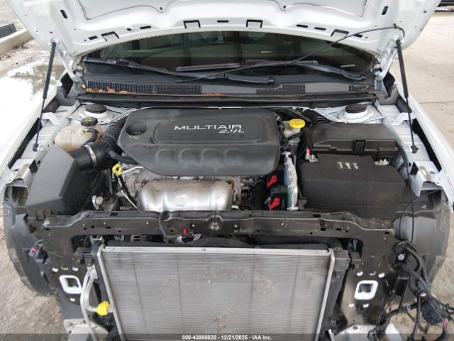 2015 CHRYSLER 200 1C3CCCBB2FN661842 Photo 9