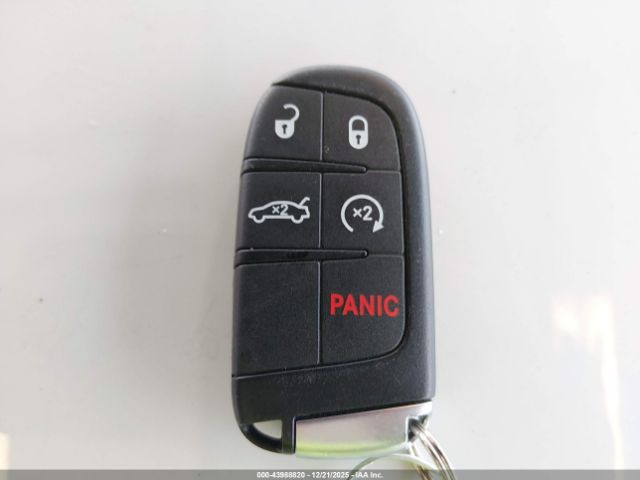 2015 CHRYSLER 200 1C3CCCBB2FN661842 Photo 10