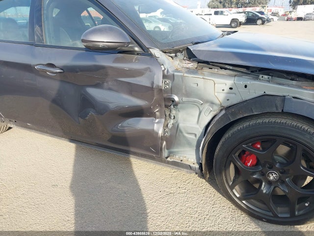 ZARFAMBN4N7662160 Alfa Romeo Giulia Ti Rwd