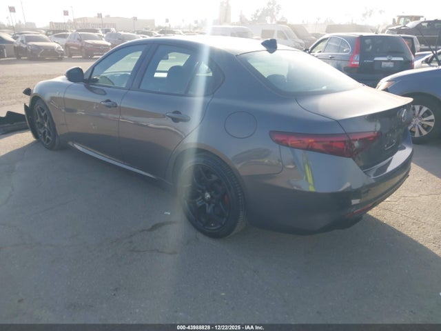 2022 ALFA ROMEO GIULIA ZARFAMBN4N7662160 Photo 2