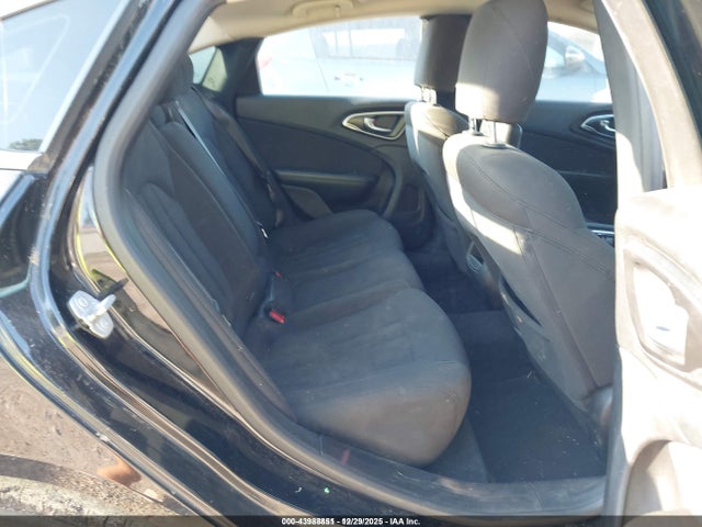 Продаж на аукціоні авто 2015 Chrysler 200 Limited, vin: 1C3CCCAB5FN740195, номер лоту: 43988851