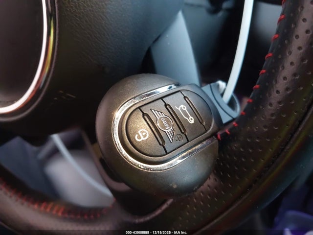 2021 MINI HARDTOP WMWXU9C01M2N97637 Photo 10