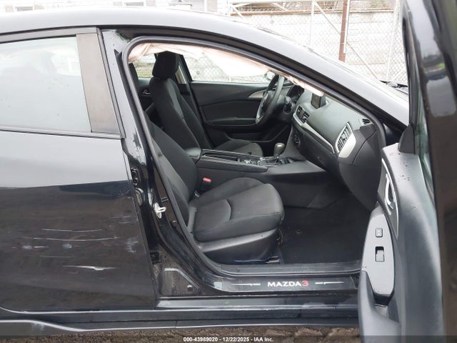 Продажа на аукционе авто 2017 Mazda Mazda3 Sport, vin: 3MZBN1U72HM108293, номер лота: 43989020
