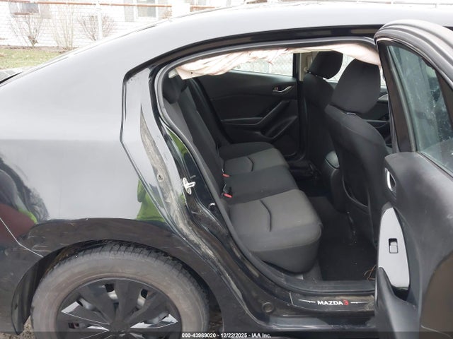 Продажа на аукционе авто 2017 Mazda Mazda3 Sport, vin: 3MZBN1U72HM108293, номер лота: 43989020