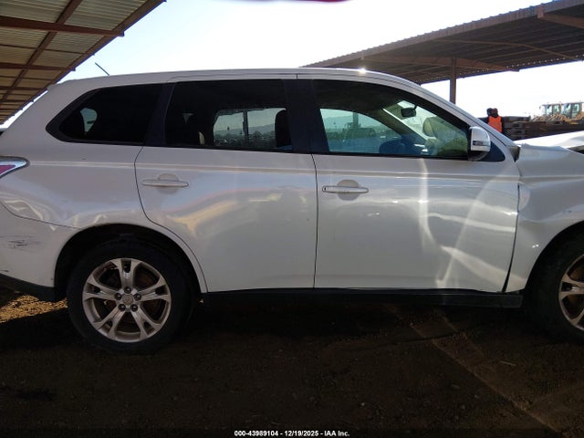 Mitsubishi Outlander Se 2014 JA4AD3A3XEZ010471 Image 13
