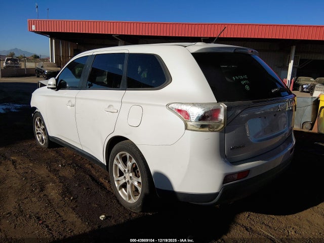 2014 MITSUBISHI OUTLANDER JA4AD3A3XEZ010471 Photo 2