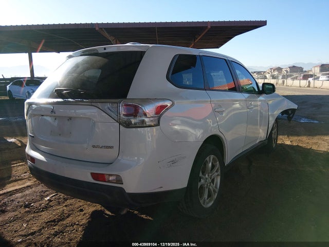2014 MITSUBISHI OUTLANDER JA4AD3A3XEZ010471 Photo 3