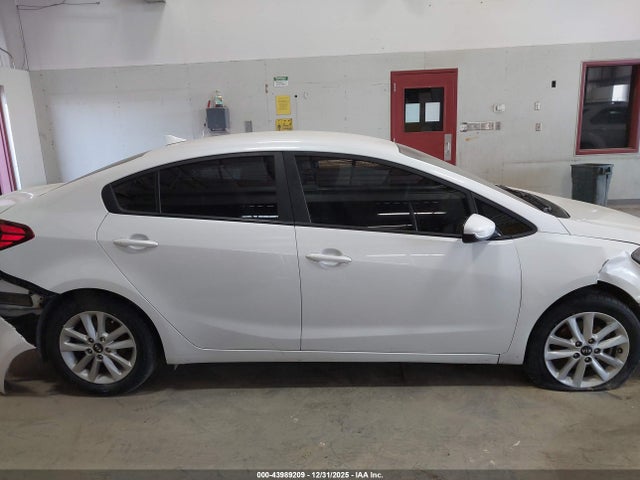 KIA FORTE LX 2017 3KPFL4A73HE149493 Image 13