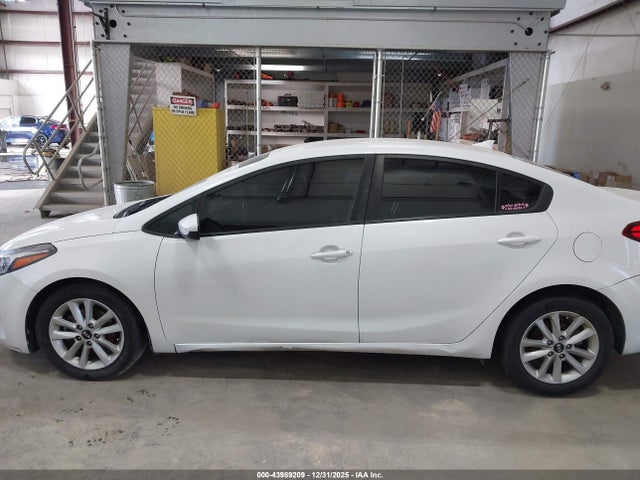 KIA FORTE LX 2017 3KPFL4A73HE149493 Image 14