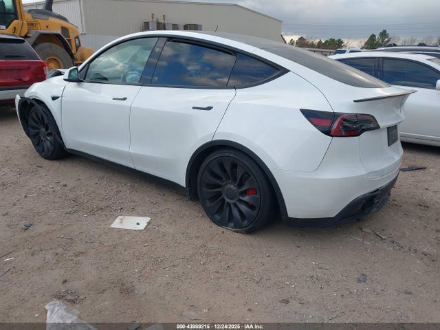 2025 TESLA MODEL Y 7SAYGDEFXSA347066 Photo 2