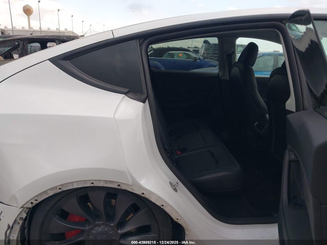 2025 TESLA MODEL Y 7SAYGDEFXSA347066 Photo 7