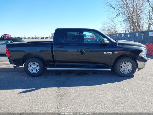 1C6RR7KT1KS641380 RAM 1500 Classic Tradesman 4x4 5&#039;7 Box