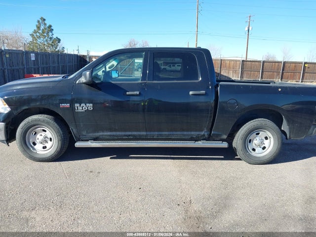 1C6RR7KT1KS641380 RAM 1500 Classic Tradesman 4x4 5&#039;7 Box