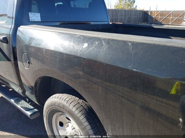 1C6RR7KT1KS641380 RAM 1500 Classic Tradesman 4x4 5&#039;7 Box
