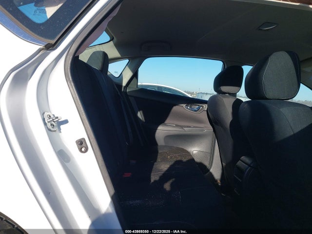 Nissan SENTRA S 2017 3N1AB7AP5HY262748 Image 8