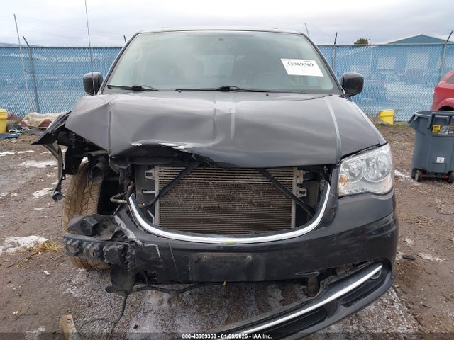 2016 Chrysler Town & Country Touring მანქანა იყიდება აუქციონზე, vin: 2C4RC1BG9GR305656, აუქციონის ნომერი: 43989369