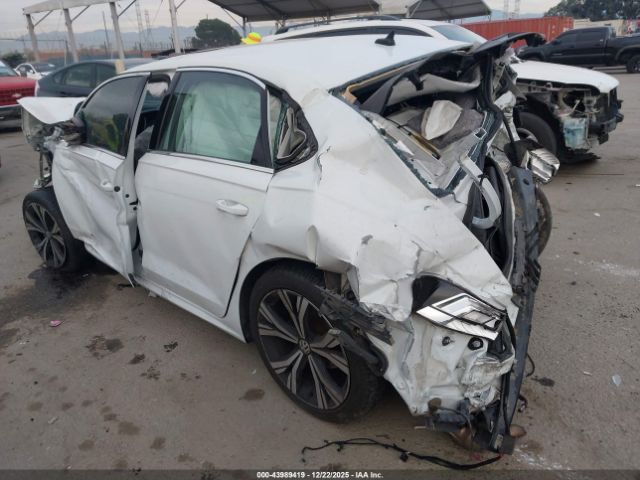 2021 VOLKSWAGEN PASSAT 1VWSA7A31MC012103 Photo 2