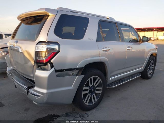 2017 TOYOTA 4RUNNER JTEBU5JR9H5475437 Photo 3