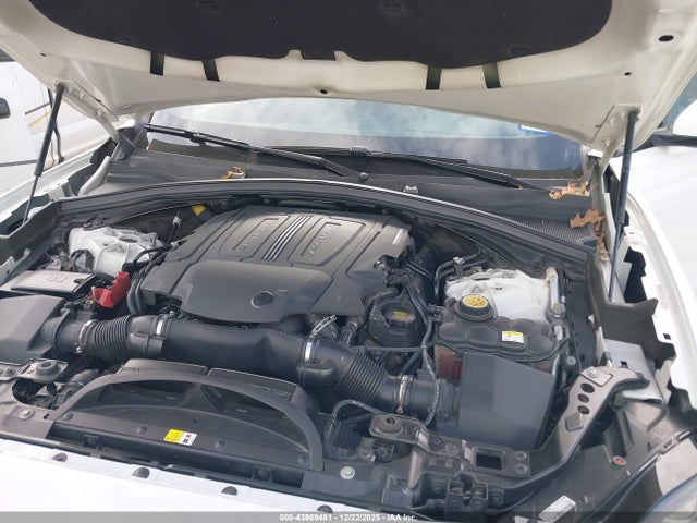 2017 JAGUAR F-PACE SADCK2BV9HA497264 Photo 9