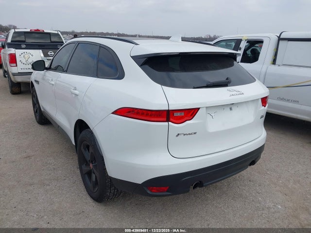 2017 JAGUAR F-PACE SADCK2BV9HA497264 Photo 2