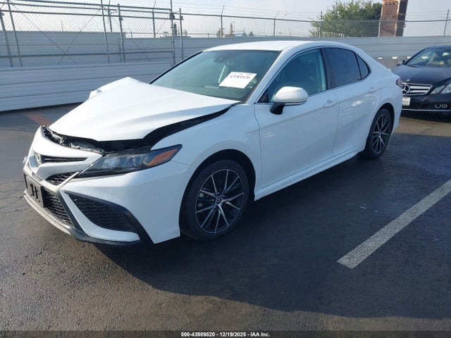 4T1T11AKXNU693882 Toyota CAMRY SE