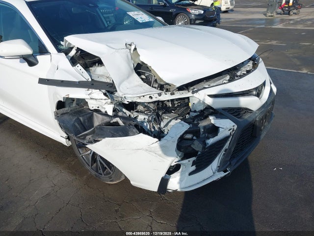 4T1T11AKXNU693882 Toyota CAMRY SE