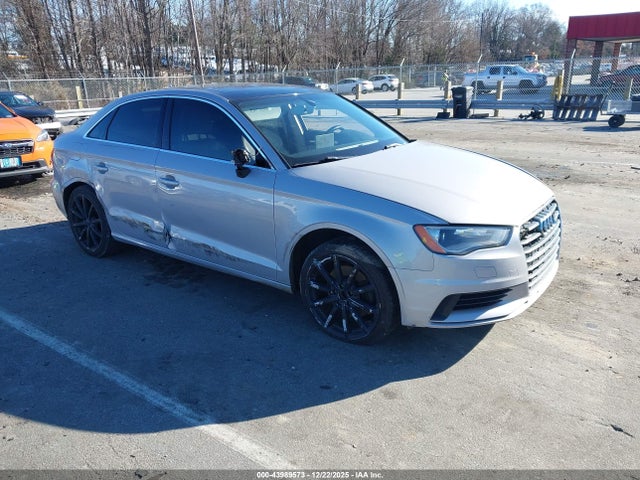 2015 AUDI A3 WAUEFGFF7F1019380 Photo 0