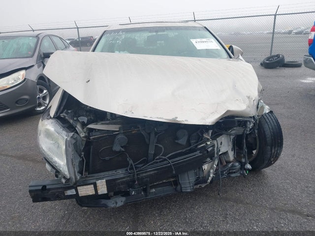 JTHBK1GGXF2175749 Lexus ES 350