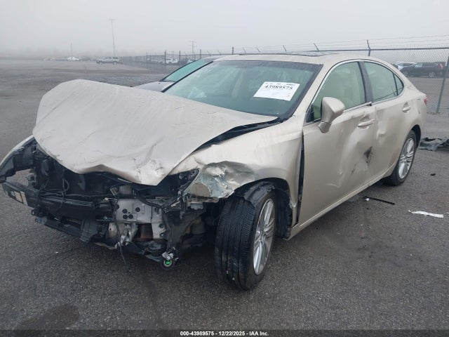 JTHBK1GGXF2175749 Lexus ES 350
