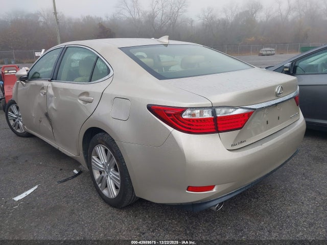 JTHBK1GGXF2175749 Lexus ES 350