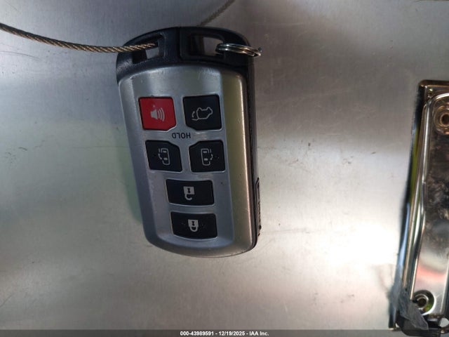 5TDYK3DC3FS667539 Toyota Sienna Limited Premium 7 Passenger