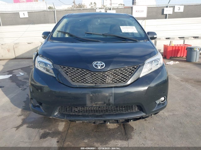 5TDYK3DC3FS667539 Toyota Sienna Limited Premium 7 Passenger