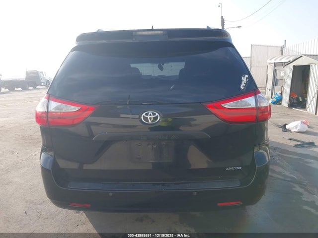 5TDYK3DC3FS667539 Toyota Sienna Limited Premium 7 Passenger