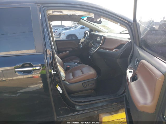 5TDYK3DC3FS667539 Toyota Sienna Limited Premium 7 Passenger
