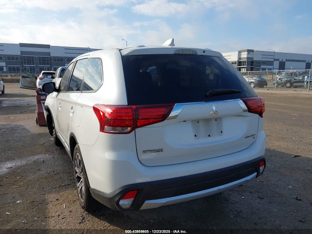2018 MITSUBISHI OUTLANDER JA4AD3A31JZ067474 Photo 2