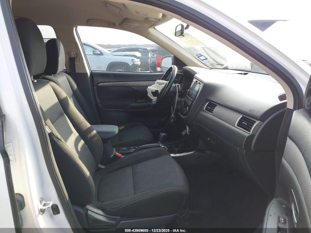 2018 MITSUBISHI OUTLANDER JA4AD3A31JZ067474 Photo 4