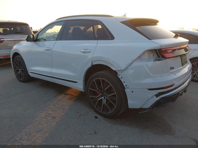 2023 AUDI Q8 WA1EVBF10PD003562 Photo 2