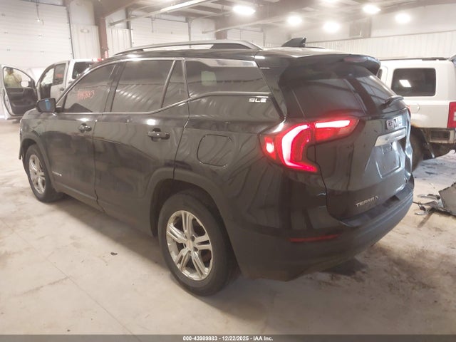 2018 GMC TERRAIN 3GKALMEV2JL381219 Photo 2