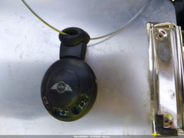 2008 MINI COOPER S WMWMF73518TT89366 Photo 10