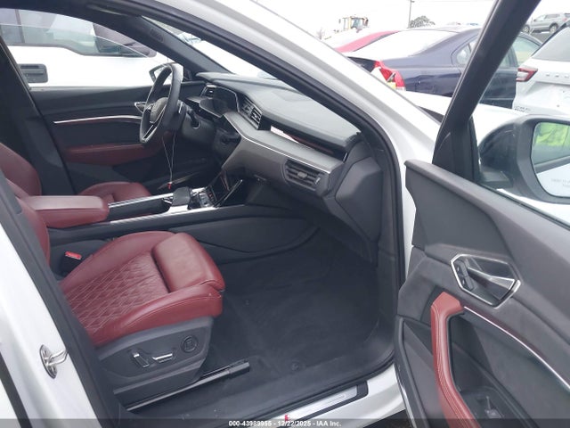 2024 AUDI SQ8 E-TRON WA16CBGE9RB041334 Photo 4