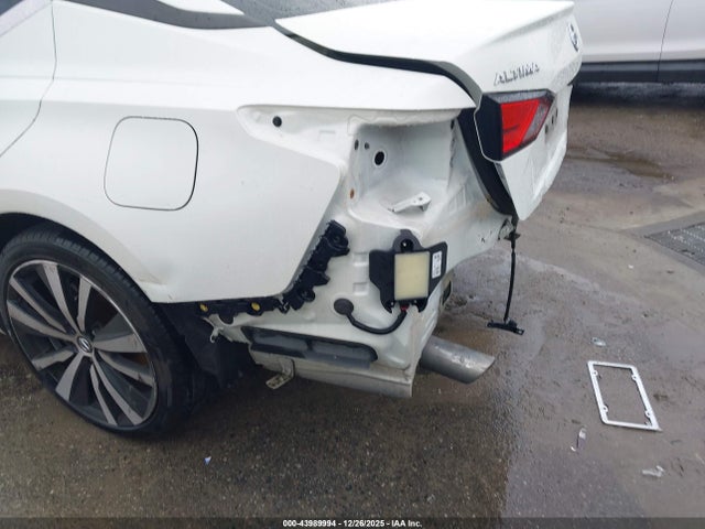 1N4BL4CVXKN321215 Nissan Altima 2.5 Sr