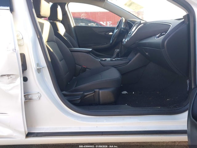 1G1ZE5ST5HF207384 Chevrolet MALIBU 1LT