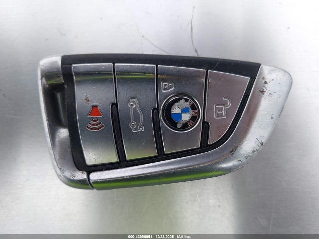 WBA7F0C54GGM20623 BMW 750i