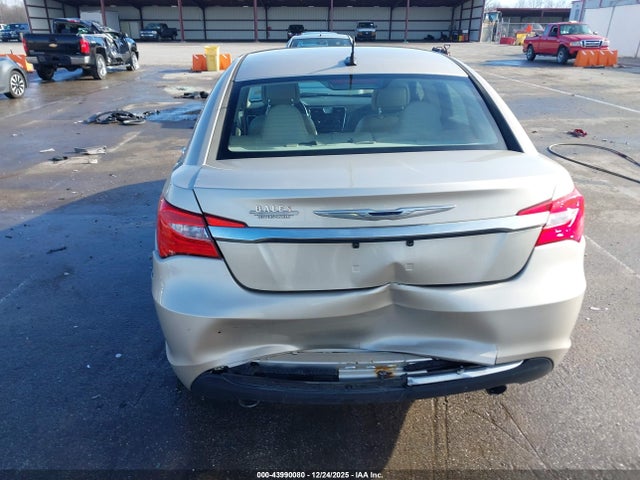 2013 Chrysler 200 Limited მანქანა იყიდება აუქციონზე, vin: 1C3CCBCG3DN720317, აუქციონის ნომერი: 43990080